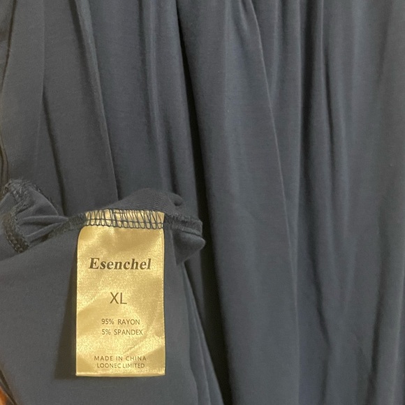 Tank top tunic. Flowing, Royal blue. NWOT, great condition, flattering fit. - Picture 5 of 5